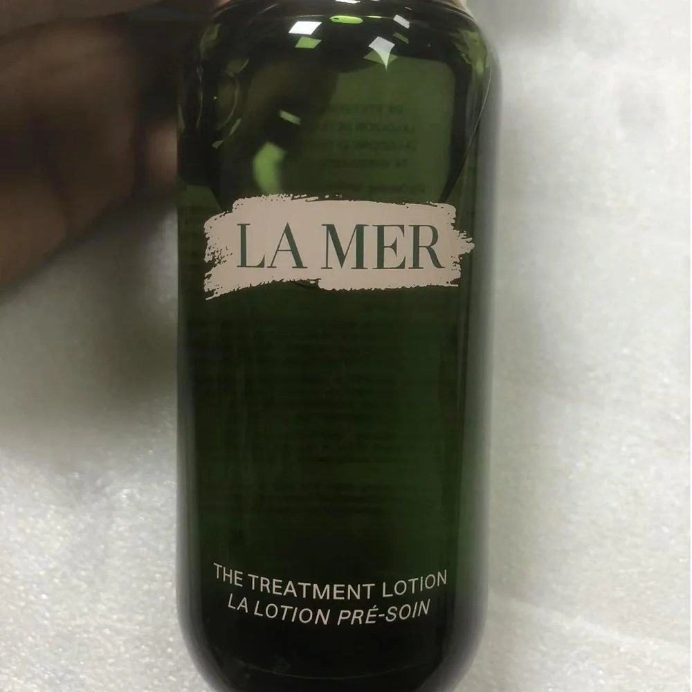 LA MER Repairing and Renewing Essence Water - Picture 3 of 9